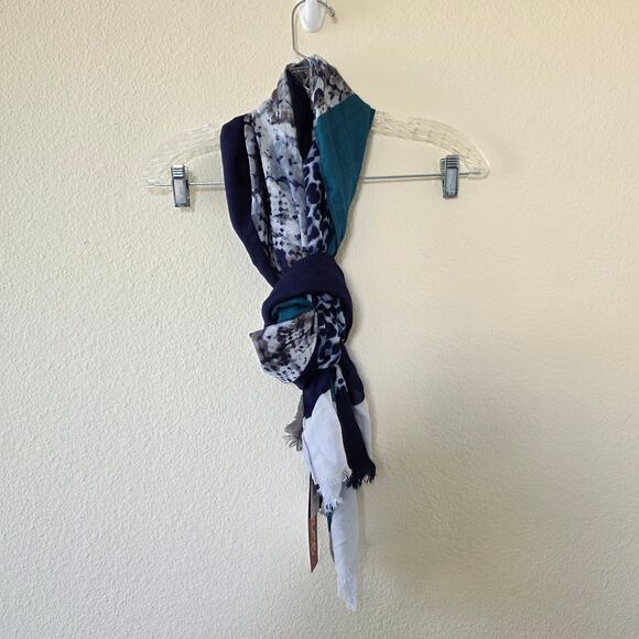Carlos by Carlos Santana Teal Blue Leopard Snake Print Oblong Scarf Wrap NEW - Picture 2 of 7